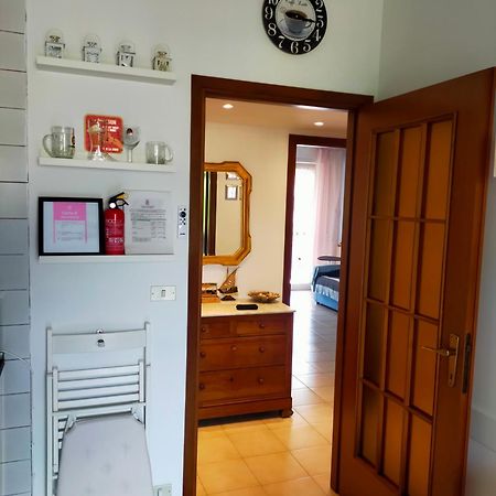 Appartamento Riviera Trilocale Wifi E Parcheggio Privato Ventimiglia Eksteriør bilde