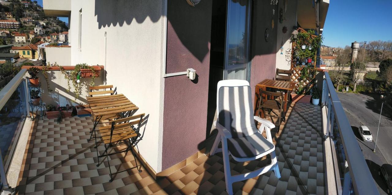Appartamento Riviera Trilocale Wifi E Parcheggio Privato Ventimiglia Eksteriør bilde