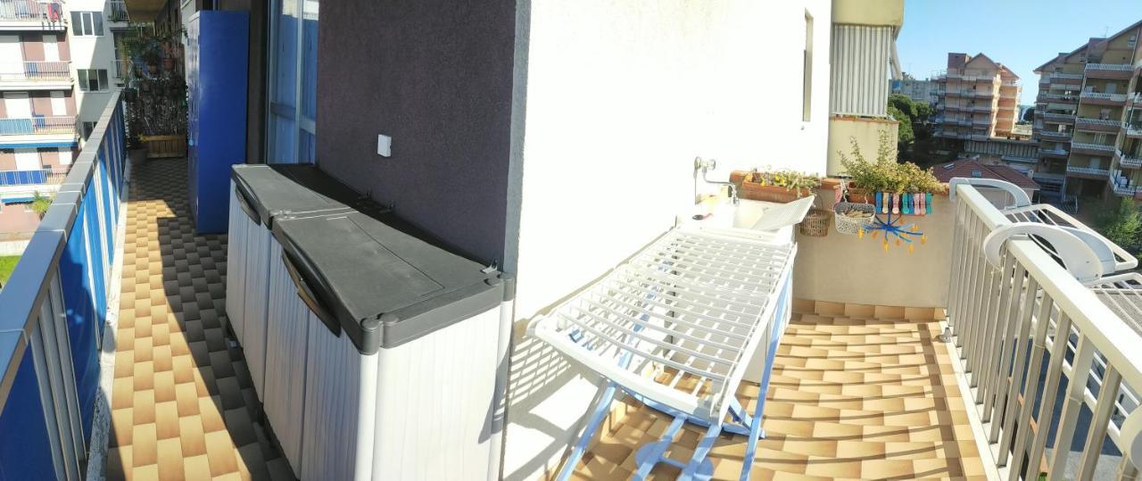 Appartamento Riviera Trilocale Wifi E Parcheggio Privato Ventimiglia Eksteriør bilde